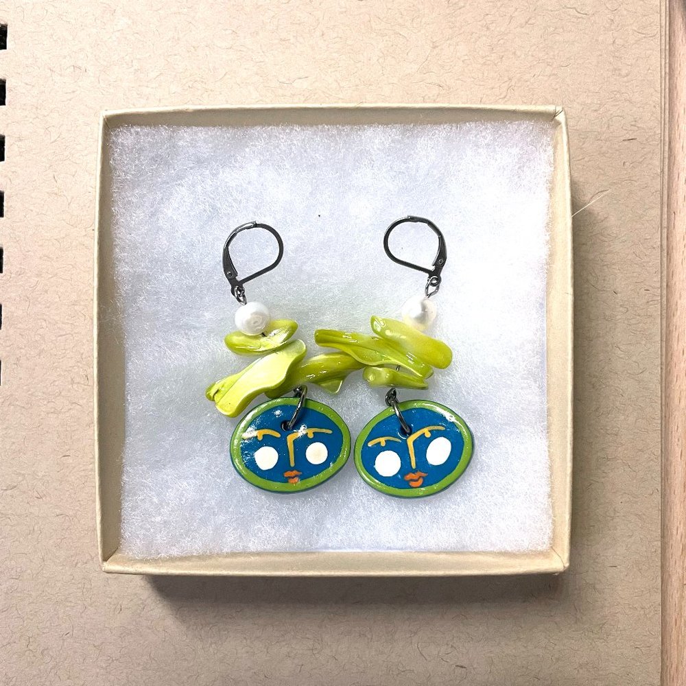 NWT Ariel Kellogg Carlie Face Earrings